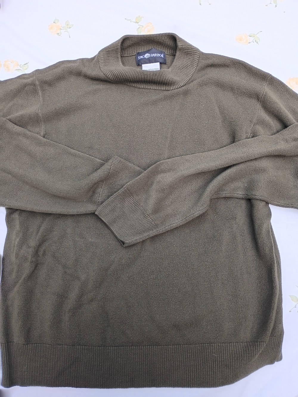 Sag Harbor Ladies Olive Crewneck Sweater